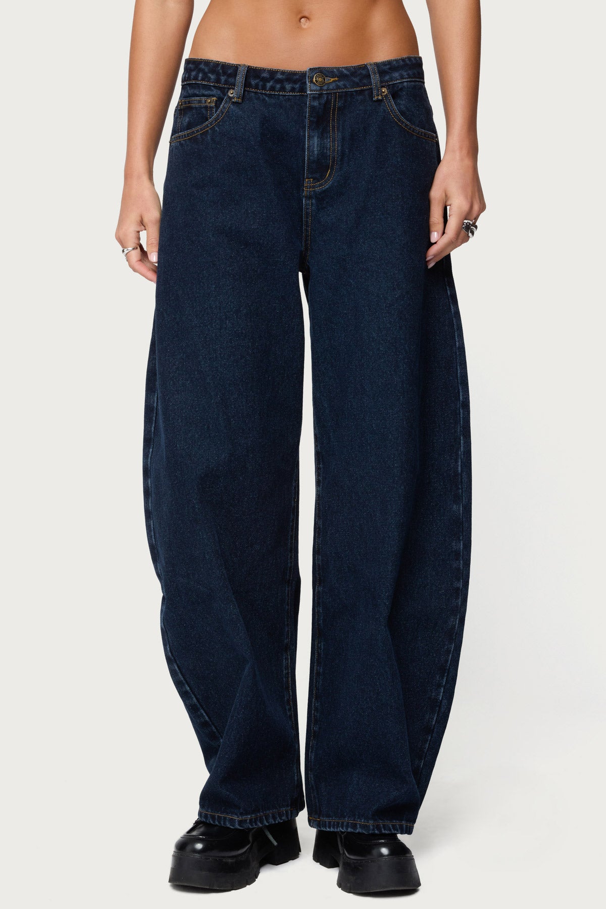 Jillian Low Rise Oversized Barrel Jeans - Image 2