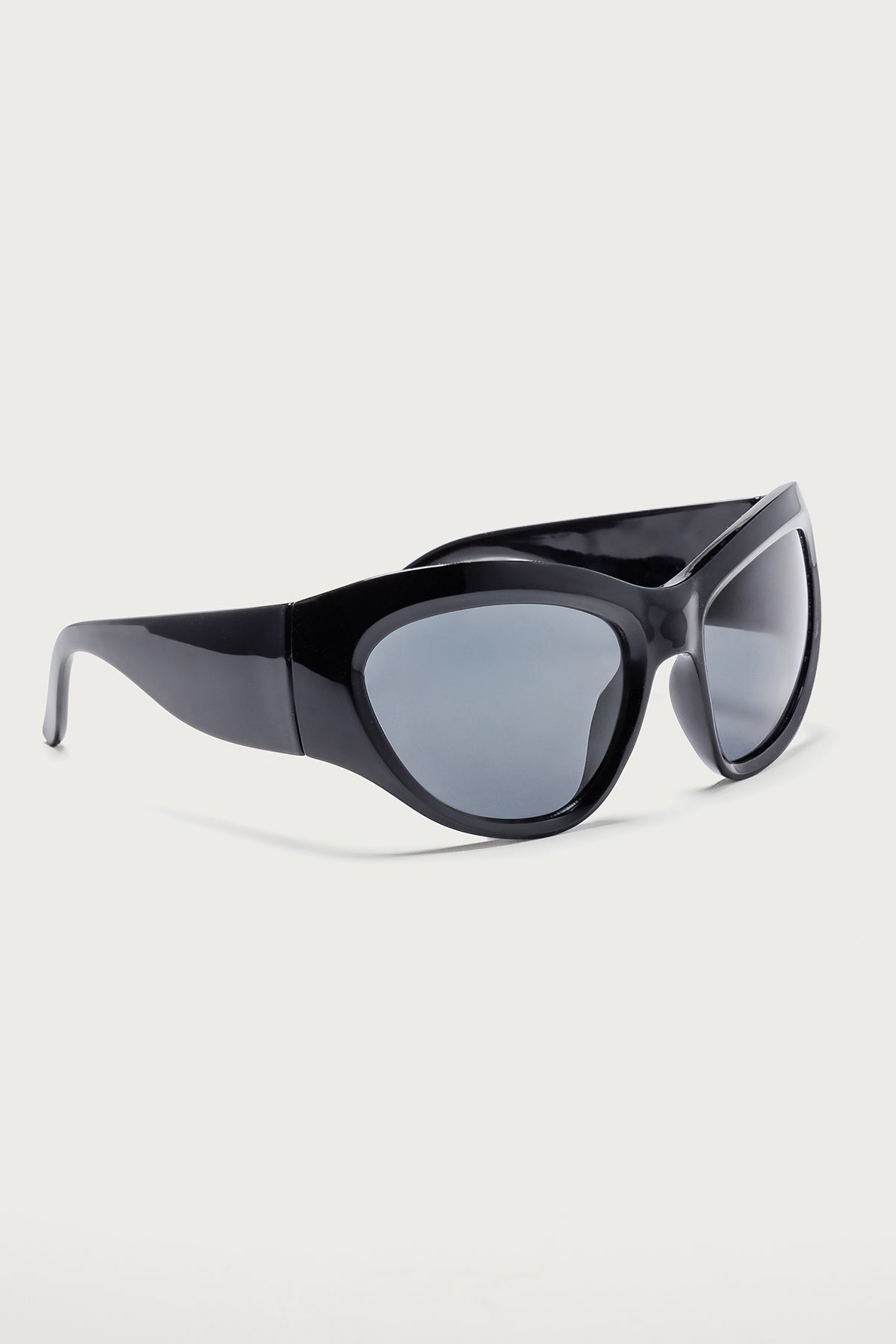 Manuella Oval Sunglasses - Image 3