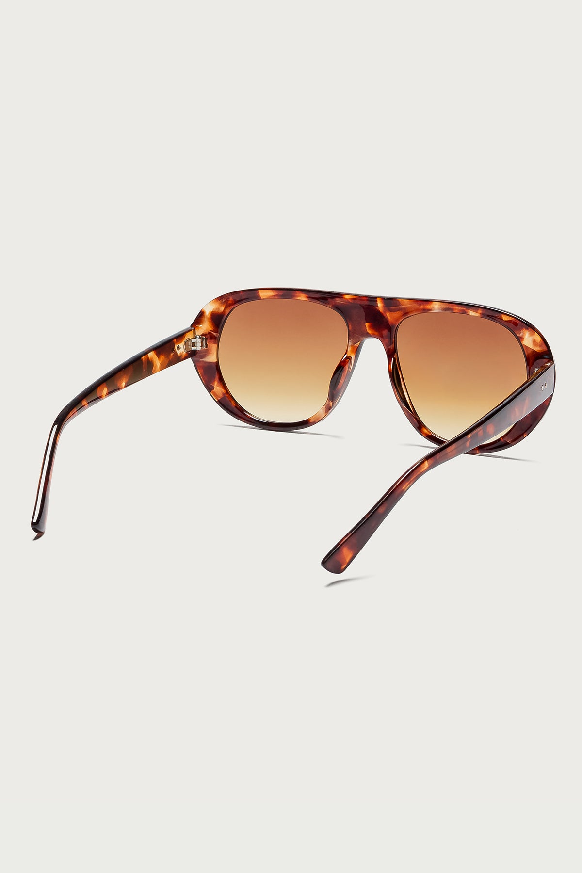 Eleonora Round Sunglasses - Image 4