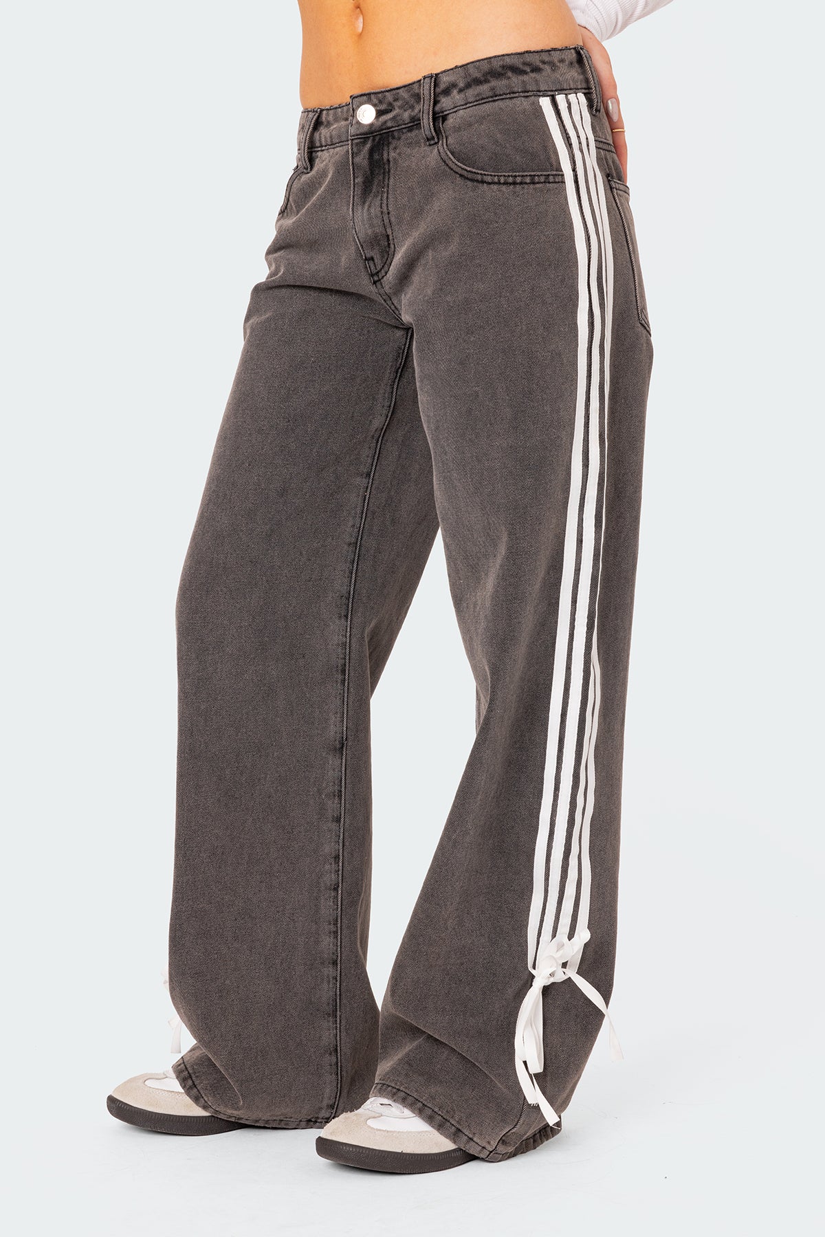 Ribbon Washed Low Rise Baggy Jeans - Image 2