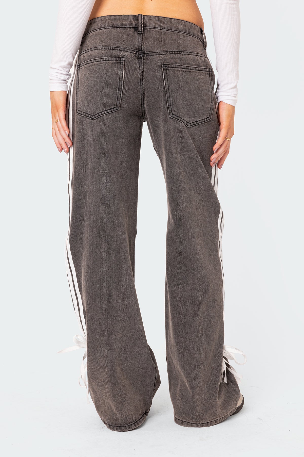 Ribbon Washed Low Rise Baggy Jeans - Image 4