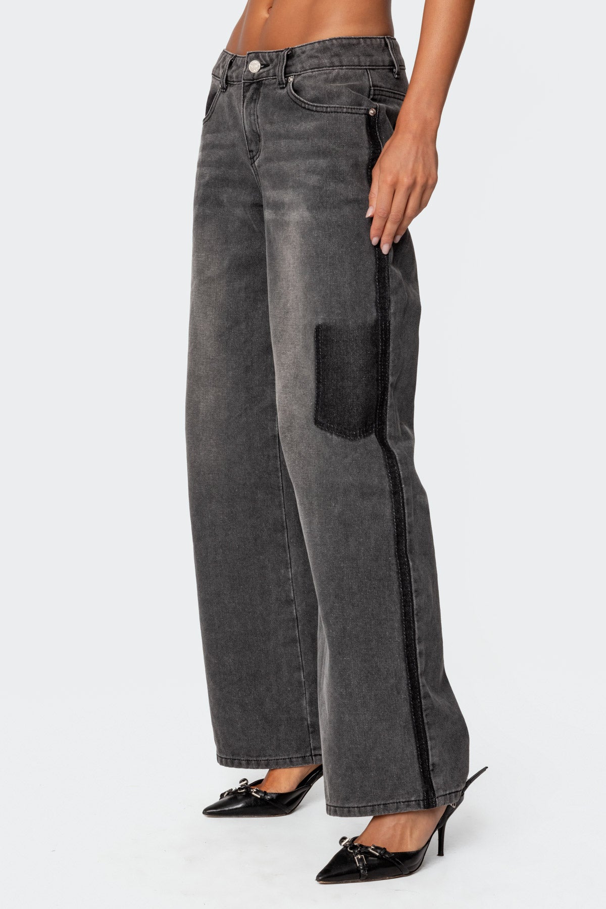 Contrast Pocket Washed Low Rise Baggy Jeans - Image 4