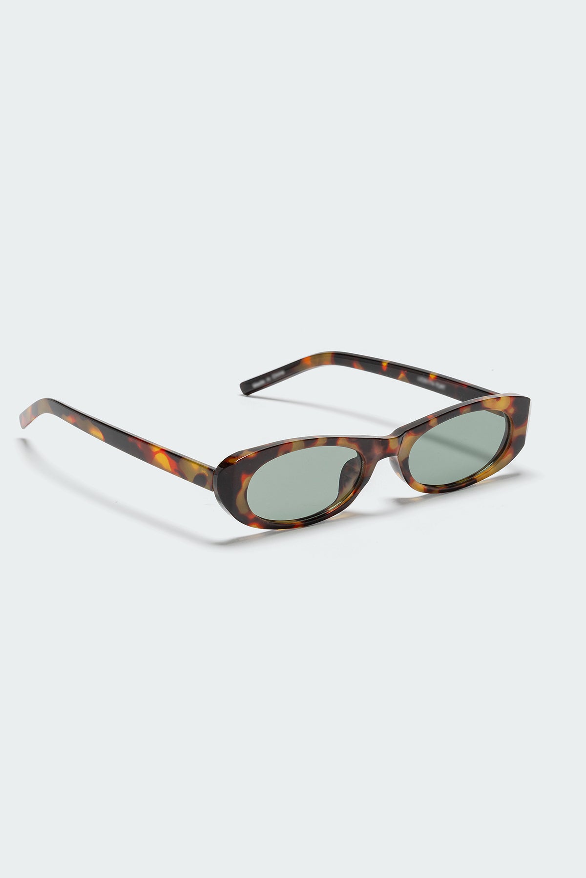 Cattie Cat Eye Sunglasses - Image 3