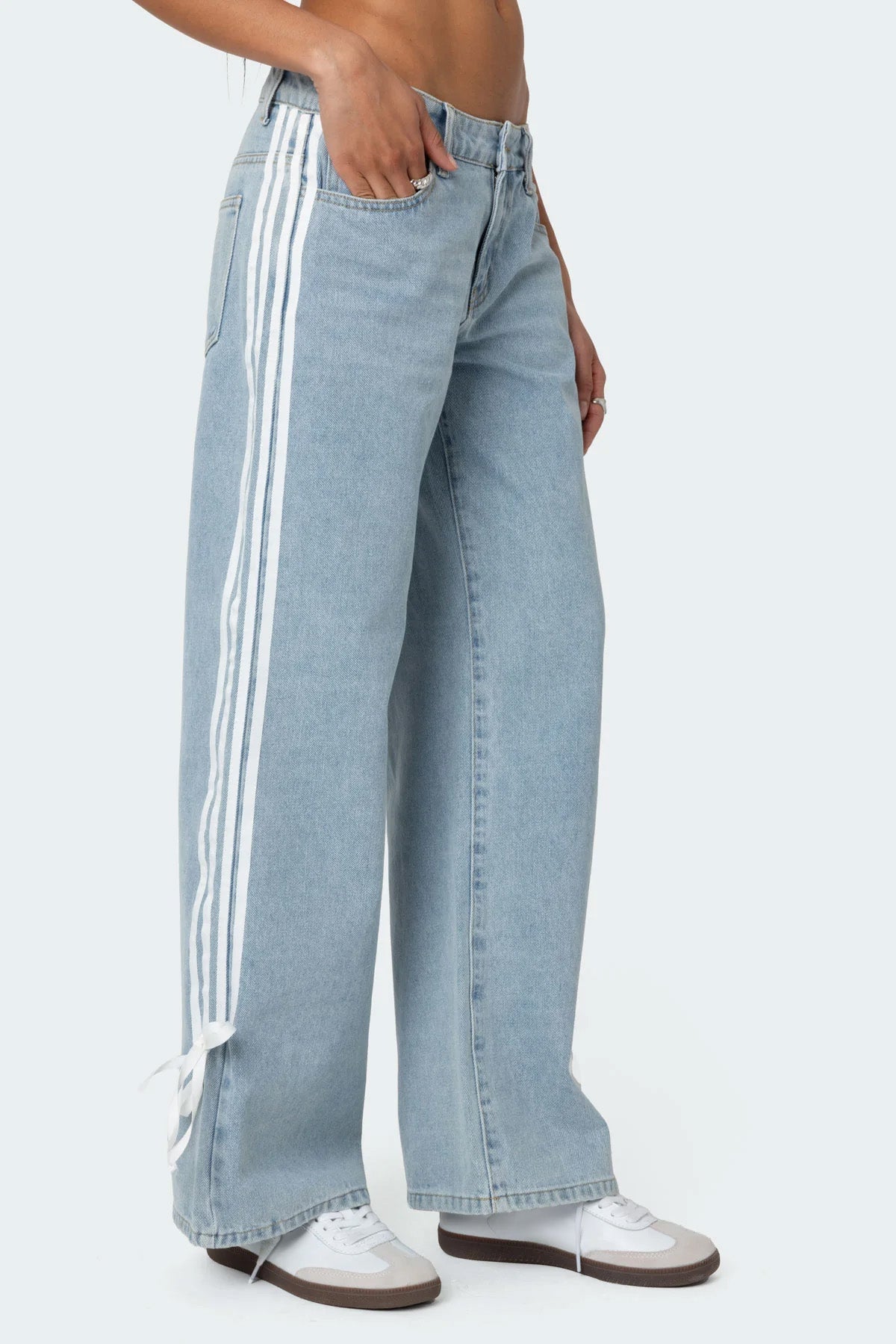 Ribbon Washed Low Rise Baggy Jeans - Image 3