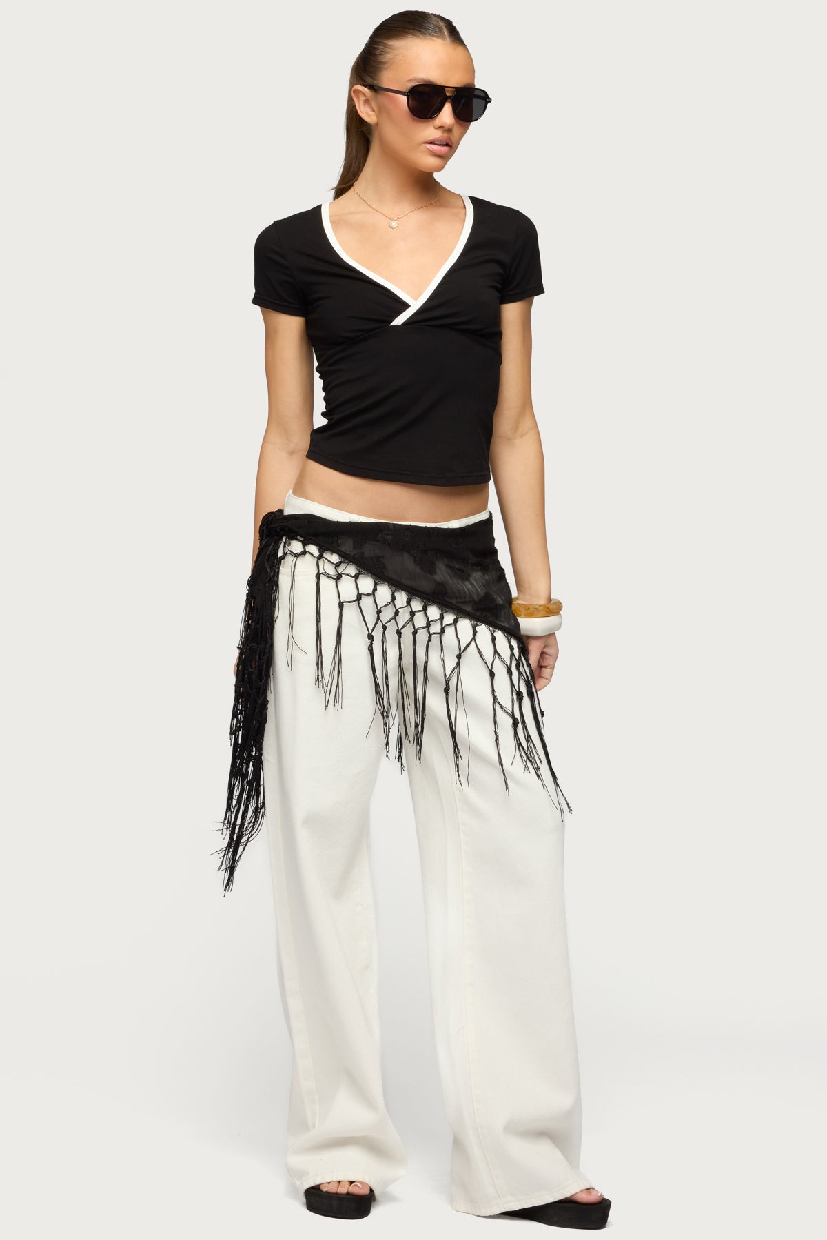 Yulenna Contrast V Neck Top - Image 2