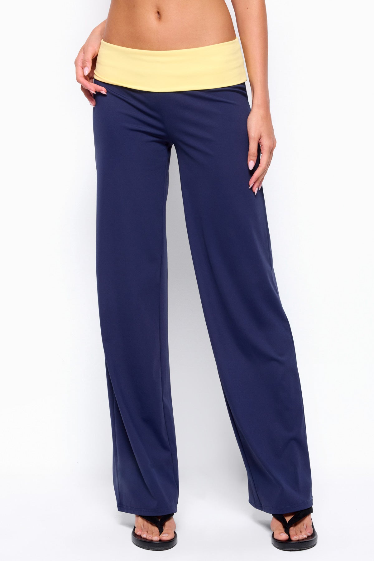 Dayna Contrast Foldover Straight Leg Pants - Image 2